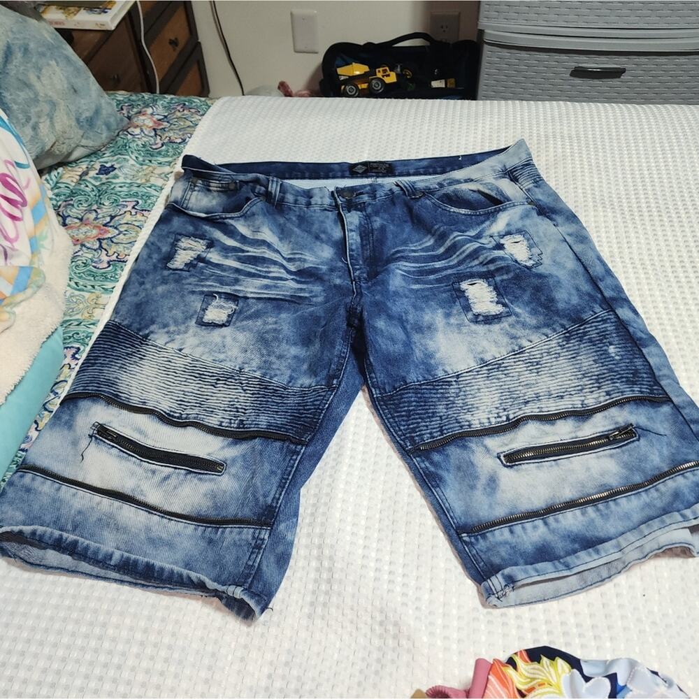 ROAD NARROWS EUC MENS SZ 44  BAGGY GRUNGE DISTRESSED DENIM JEAN SHORTS